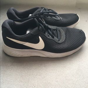 Black Nike